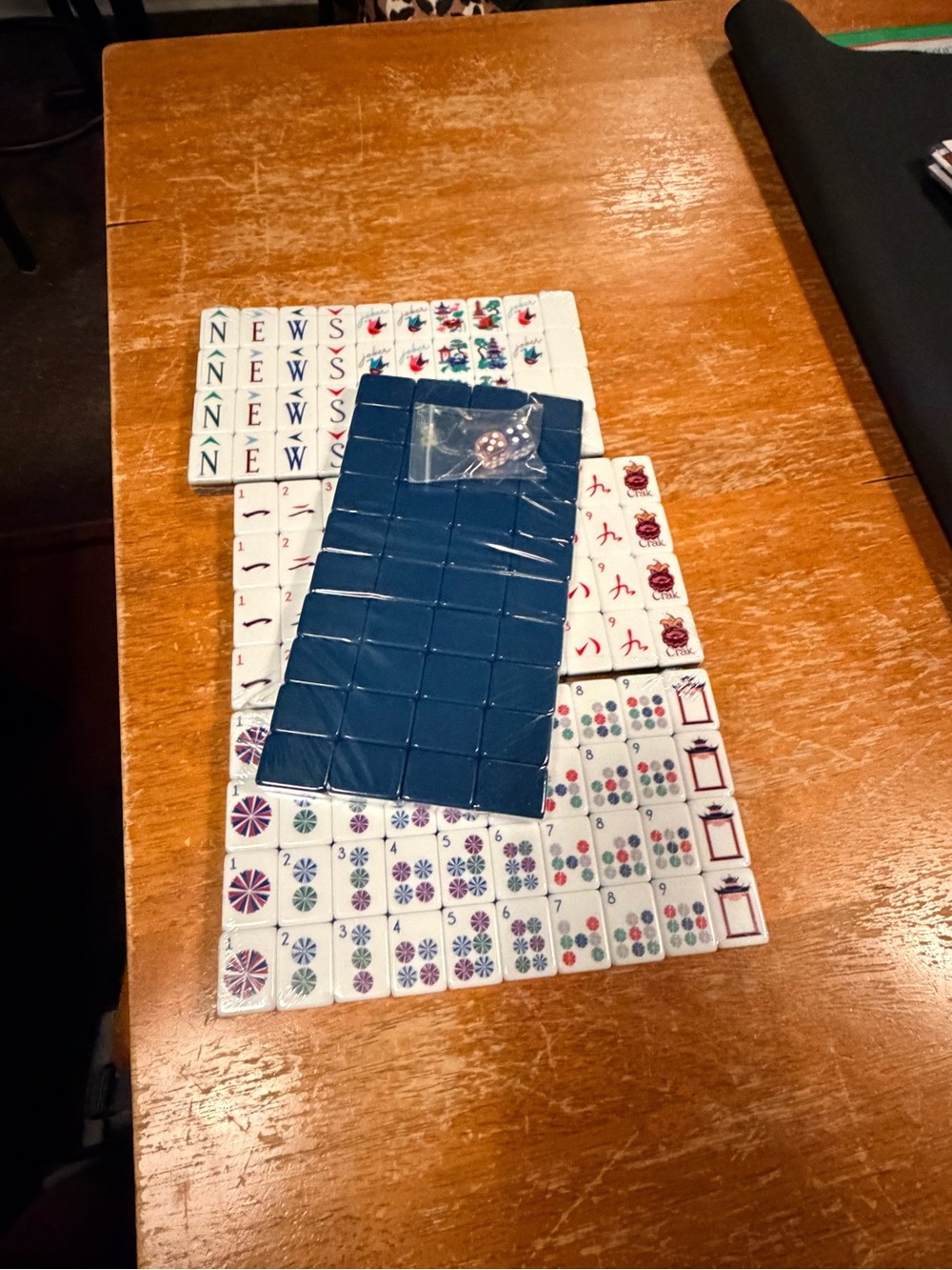 Complete Mahjong Tile Set with cadet Blue backs NIP stacked etched - Picture 2 of 4